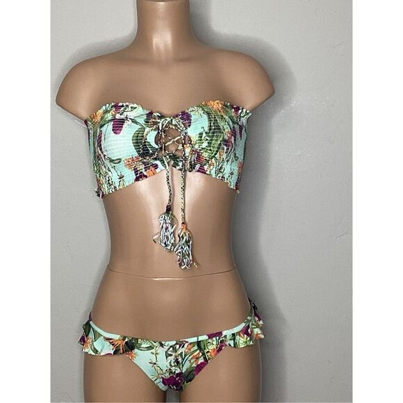 New. PQ floral bikini set. Size small. Retails $148 - Picture 2 of 14